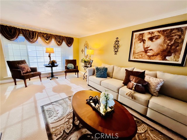 10195 Shangri La Avenue, Hesperia CA: https://media.crmls.org/medias/4dc3173a-6e70-4a38-959b-c993cdddbb9d.jpg