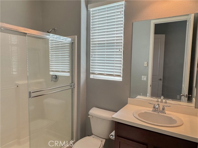 Detail Gallery Image 15 of 56 For 15527 Avanti Dr, Bakersfield,  CA 93314 - 4 Beds | 3/1 Baths