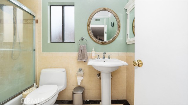 2607 Markwood Street, Duarte CA: https://media.crmls.org/medias/4dc369f7-8893-495c-b3d0-d32a771f55d5.jpg
