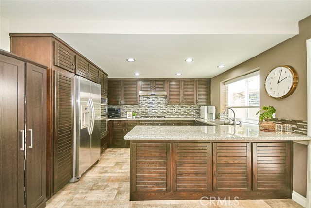 19 Las Cruces, Irvine CA: https://media.crmls.org/medias/4dc39fda-37cb-443b-b931-28b122643031.jpg