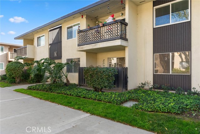 Detail Gallery Image 4 of 30 For 12200 Montecito Rd #L107,  Seal Beach,  CA 90740 - 3 Beds | 2 Baths