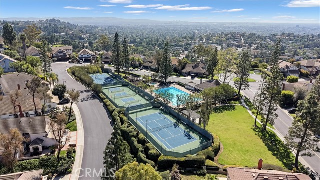 Detail Gallery Image 35 of 37 For 6121 E Breton Cir, Orange,  CA 92869 - 4 Beds | 2/1 Baths