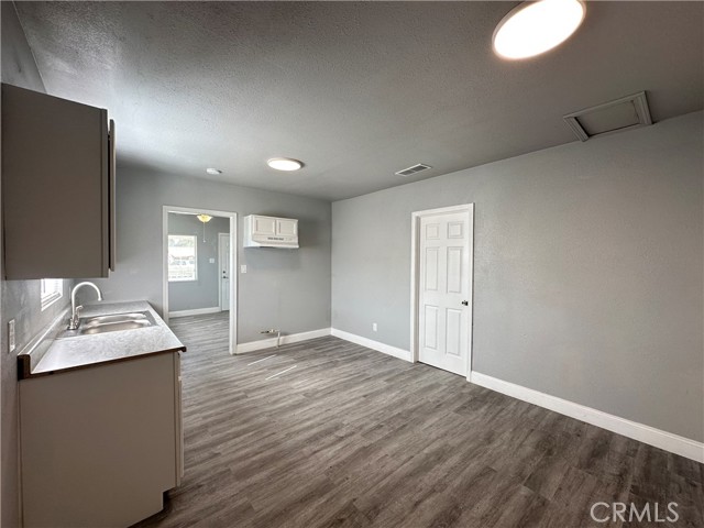 Detail Gallery Image 5 of 16 For 3602 L St, Bakersfield,  CA 93301 - 3 Beds | 1 Baths