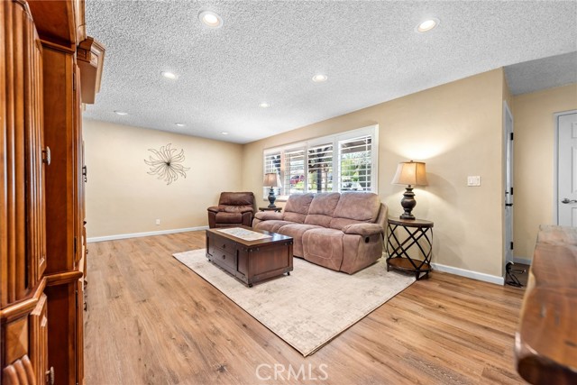 Detail Gallery Image 12 of 53 For 19830 Grant, Corona,  CA 92881 - 4 Beds | 3 Baths