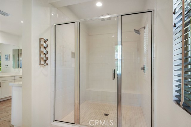 731 E Orange Blossom Way, Azusa CA: https://media.crmls.org/medias/4dc4e0f2-4281-4746-b023-f1572e741cbe.jpg