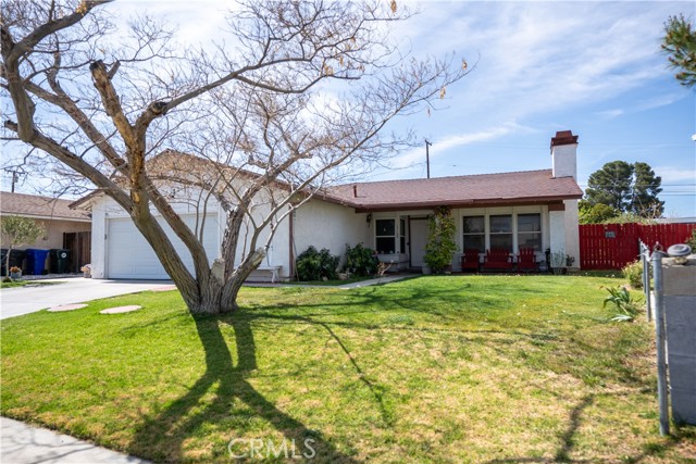 Detail Gallery Image 2 of 14 For 15168 Dakota, Victorville,  CA 92394 - 4 Beds | 2 Baths