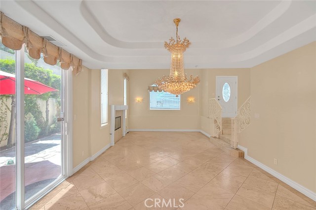 Detail Gallery Image 10 of 33 For 1208 Mackay Ln, Redondo Beach,  CA 90278 - 5 Beds | 3 Baths