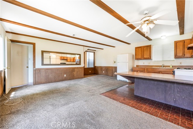 1300 Oak Avenue, Carlsbad CA: https://media.crmls.org/medias/4dc5e5d0-7d11-4220-aa08-b9c86bd89d6f.jpg
