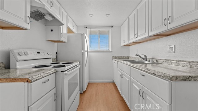 Detail Gallery Image 15 of 33 For 3451 Rainbow, Highland,  CA 92346 - 2 Beds | 1 Baths