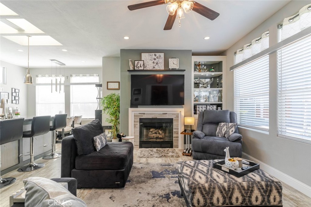 MLS #SR25252544 image #9