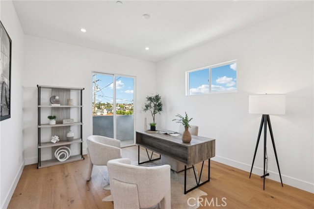 Detail Gallery Image 30 of 52 For 1914 Belmont Ln a,  Redondo Beach,  CA 90278 - 4 Beds | 3/1 Baths