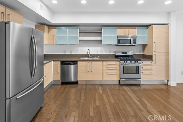 Detail Gallery Image 6 of 33 For 1234 Wilshire Bld #218,  Los Angeles,  CA 90017 - 1 Beds | 1 Baths