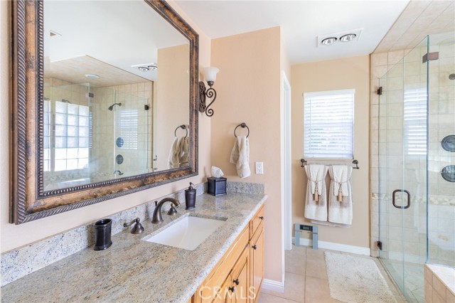 Detail Gallery Image 15 of 38 For 2816 Oleander Ct, Highland,  CA 92346 - 4 Beds | 3 Baths