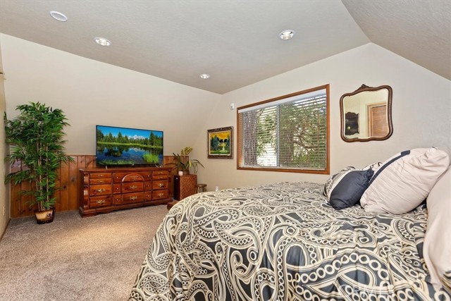 Detail Gallery Image 16 of 29 For 1213 Jungfrau Dr, Crestline,  CA 92325 - 4 Beds | 2/1 Baths