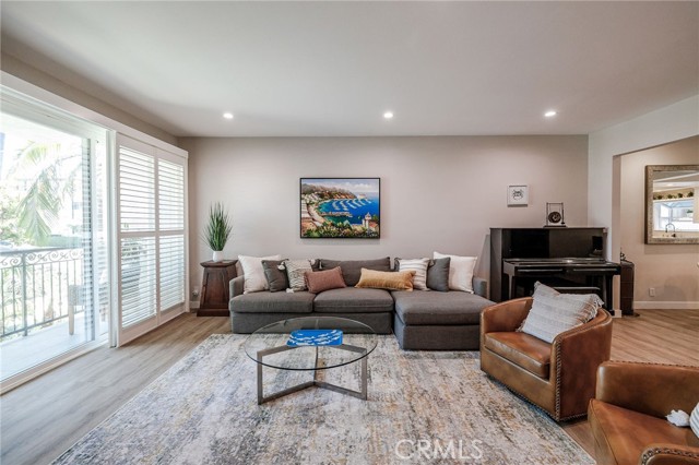 Detail Gallery Image 2 of 51 For 1219 S Catalina Ave, Redondo Beach,  CA 90277 - 4 Beds | 3/1 Baths