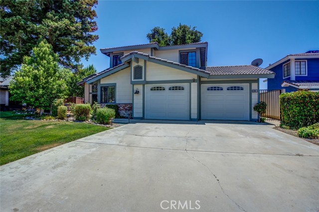 Detail Gallery Image 2 of 49 For 6901 Copper Creek Way, Bakersfield,  CA 93308 - 4 Beds | 3 Baths