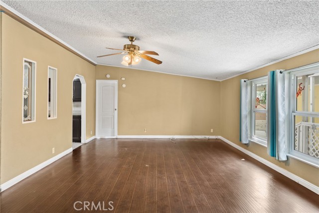 Detail Gallery Image 6 of 30 For 494 S Macy #155,  San Bernardino,  CA 92410 - 3 Beds | 2 Baths