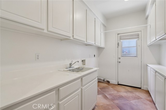 Detail Gallery Image 24 of 75 For 1041 Stanislaus Dr., Corona,  CA 92881 - 7 Beds | 4 Baths