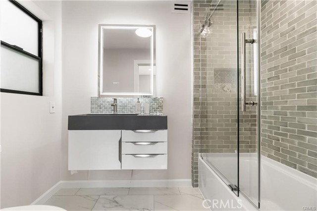 Detail Gallery Image 44 of 55 For 8566 Hollywood Bld, Los Angeles,  CA 90069 - 6 Beds | 6/1 Baths
