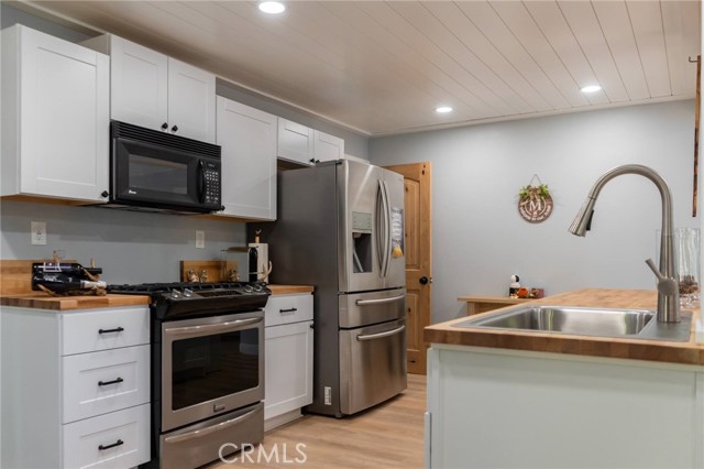 Detail Gallery Image 20 of 43 For 25150 Fern Valley Rd, Idyllwild,  CA 92549 - 3 Beds | 2 Baths