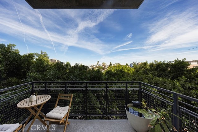 Detail Gallery Image 15 of 24 For 835 Locust Ave #421,  Long Beach,  CA 90813 - 1 Beds | 1 Baths