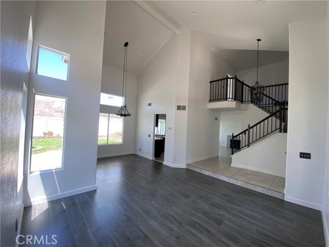 Detail Gallery Image 5 of 72 For 13220 Broken Bit Cir, Corona,  CA 92883 - 4 Beds | 2/1 Baths