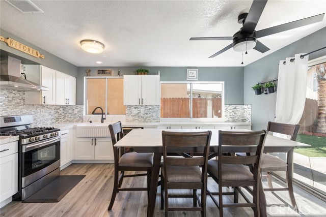 Detail Gallery Image 14 of 41 For 844 Pathfinder, Corona,  CA 92878 - 3 Beds | 2/1 Baths