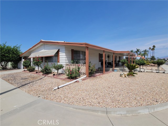 950 Via Del Mesa, Hemet, CA 92543