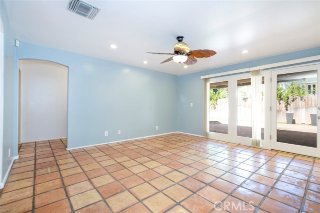 18119 Calvert Street photo 8