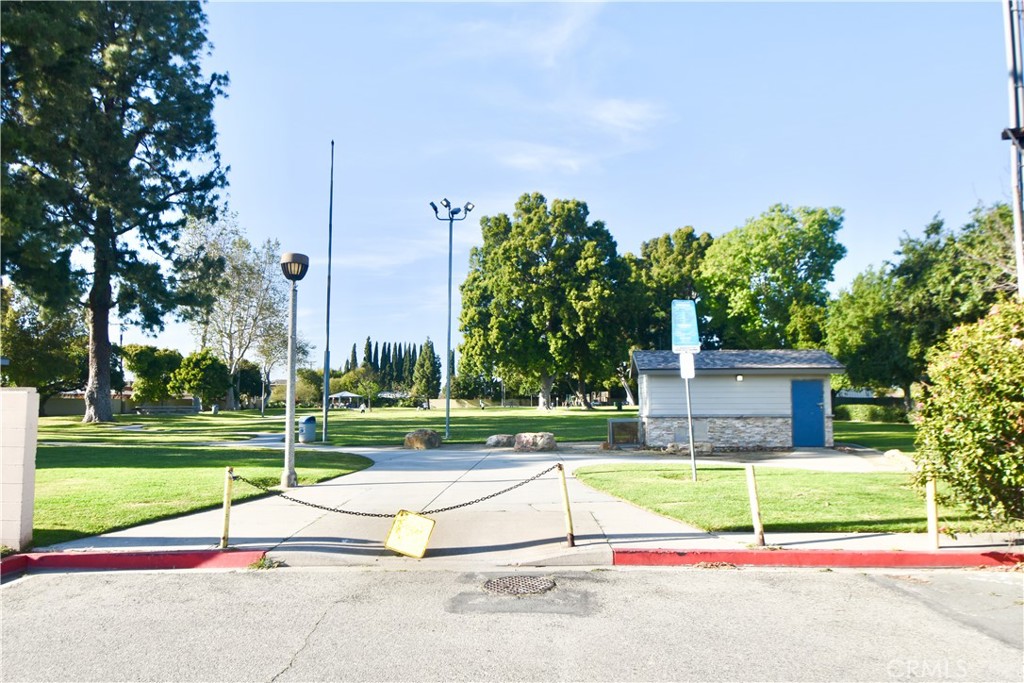 https://media.crmls.org/medias/4dd104ef-fd52-40ef-99c9-a9d5efc8a071.jpg?preset=X-Large
