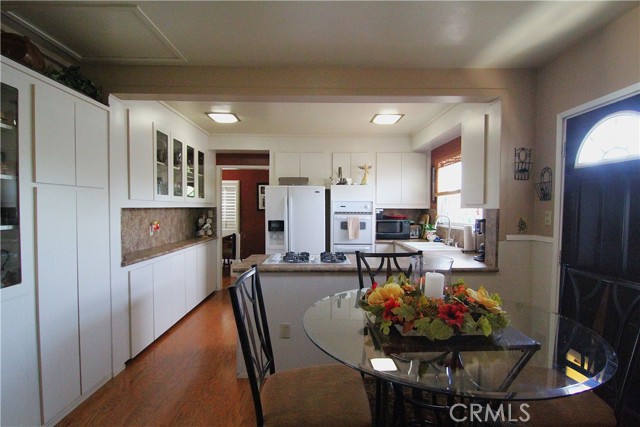 Detail Gallery Image 16 of 30 For 13250 Dyer St, Sylmar,  CA 91342 - 3 Beds | 1/1 Baths