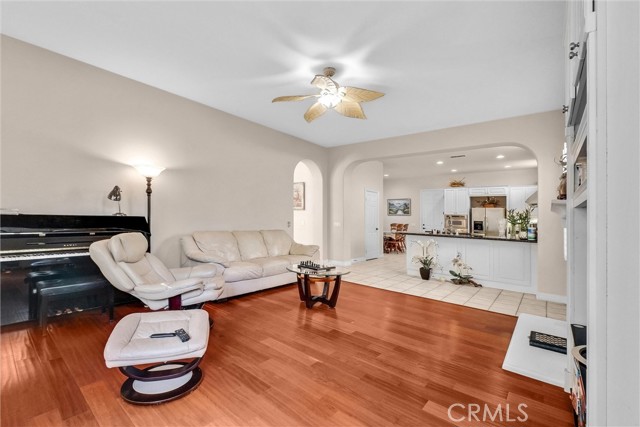 1832 Catlin Street, Fullerton CA: https://media.crmls.org/medias/4dd28a17-973b-487e-9951-40e3f4b0def7.jpg