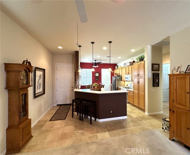 19472 Crystal Springs Lane, Apple Valley CA: https://media.crmls.org/medias/4dd3b04c-7712-4918-a3b8-c1f4c90c5a7b.jpg
