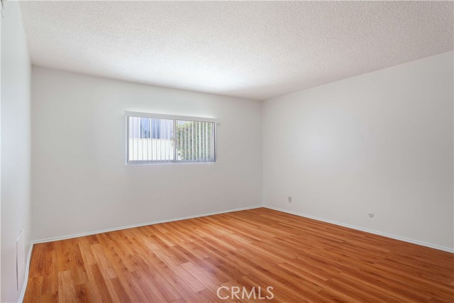 Detail Gallery Image 18 of 33 For 1549 Thompson Ave, Glendale,  CA 91201 - 4 Beds | 2 Baths