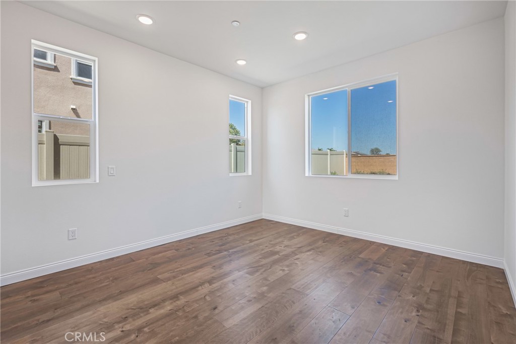 MLS #IV25219016 image #20