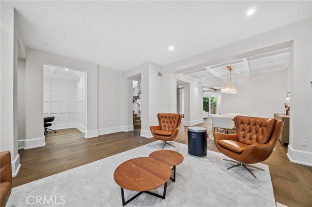 823 S Bundy Drive, Los Angeles CA: https://media.crmls.org/medias/4dd6484d-24d7-4f08-8515-e514e16f7d7d.jpg