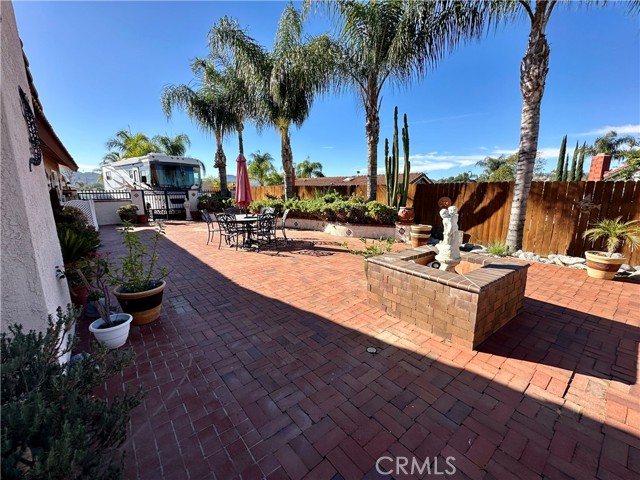 Detail Gallery Image 5 of 50 For 23856 Outrigger, Canyon Lake,  CA 92587 - 3 Beds | 2 Baths