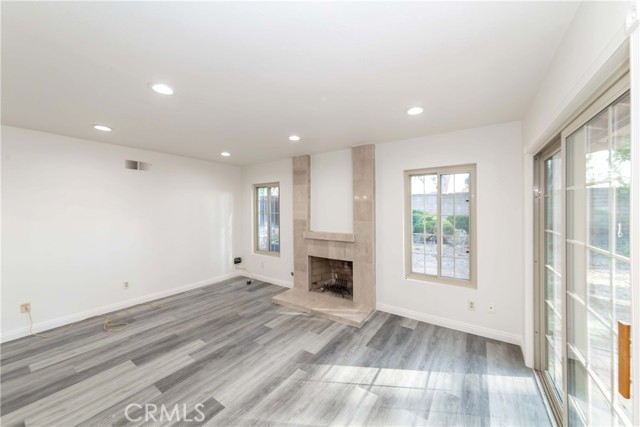 Detail Gallery Image 11 of 33 For 2518 Greenwich Dr, Fullerton,  CA 92833 - 3 Beds | 2 Baths