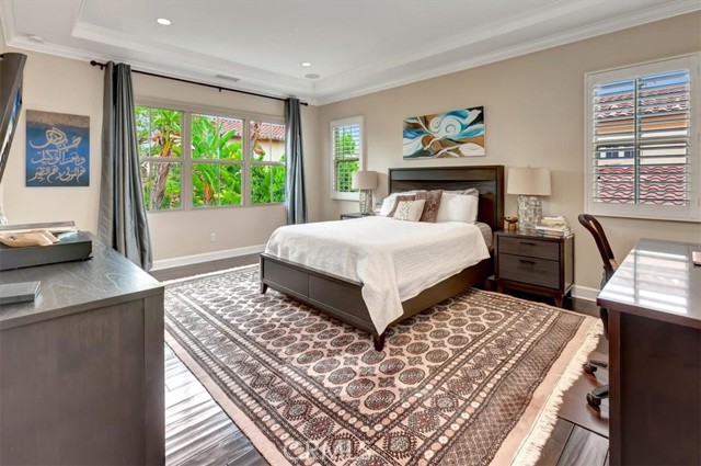 27 Looking Glass, Irvine CA: https://media.crmls.org/medias/4dd7395d-bd82-4709-bd67-2a875d05c02e.jpg