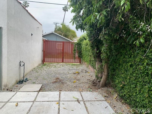 Detail Gallery Image 11 of 21 For 908 - 910 Victoria Ave, Venice,  CA 90291 - – Beds | – Baths