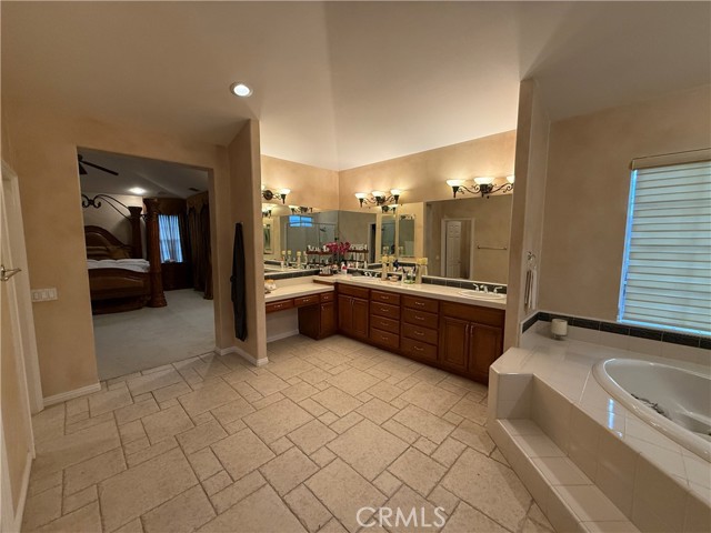 Detail Gallery Image 20 of 22 For 2119 Ridgeview Terrace, Signal Hill,  CA 90755 - 4 Beds | 5 Baths