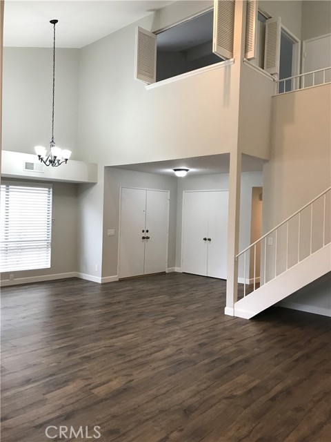 Detail Gallery Image 12 of 52 For 951 S Park Rim Cir, Anaheim Hills,  CA 92807 - 3 Beds | 2 Baths