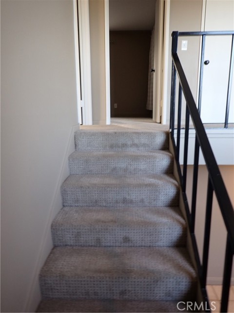 Detail Gallery Image 19 of 37 For 16651 Phelps Ln, Huntington Beach,  CA 92649 - 4 Beds | 2/1 Baths