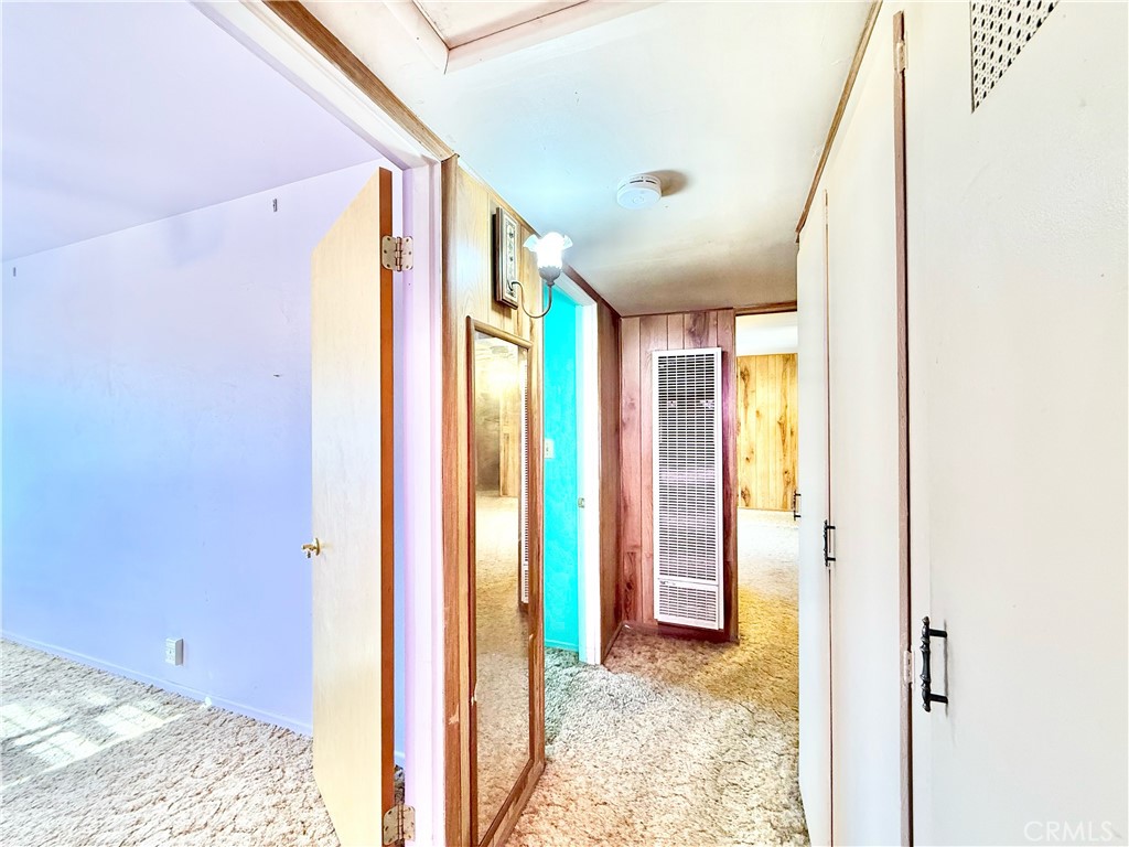 https://media.crmls.org/medias/4dd9769b-39a0-46a3-ba87-5b43280868af.jpg?preset=X-Large