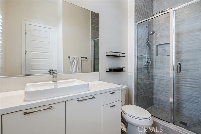 20532 W Birmingham Way, Porter Ranch CA: https://media.crmls.org/medias/4dda235f-cb62-4e87-81ee-4c40c07578f6.jpg