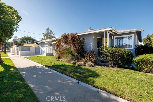 2905 Magnolia Avenue, Long Beach CA: https://media.crmls.org/medias/4ddaa873-b27c-460a-b175-5a48e261e90b.jpg