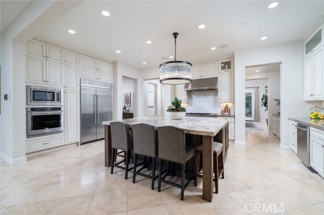 Detail Gallery Image 9 of 67 For 614 E Camellia Way, Azusa,  CA 91702 - 5 Beds | 4/1 Baths