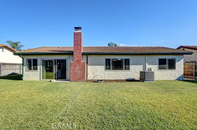 Detail Gallery Image 7 of 26 For 6073 Scheelite, Jurupa Valley,  CA 92509 - 3 Beds | 2 Baths