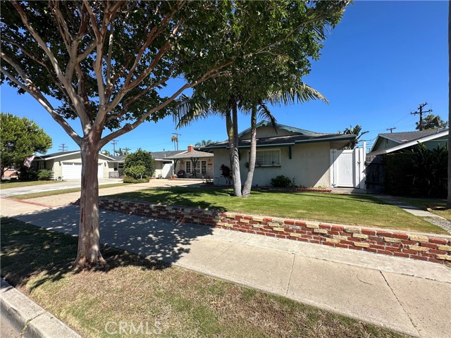 Image 2 for 8051 Taylor Dr, Huntington Beach, CA 92646