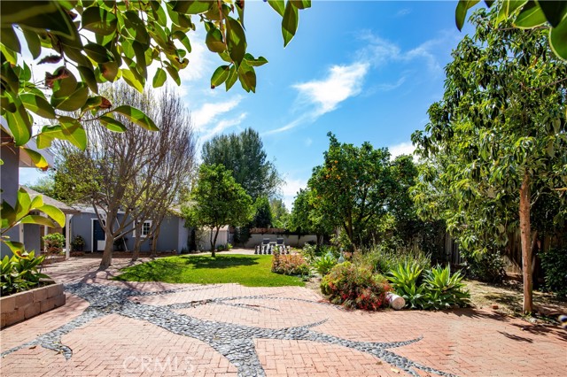 Detail Gallery Image 12 of 57 For 7447 Enfield, Reseda,  CA 91335 - 3 Beds | 2 Baths